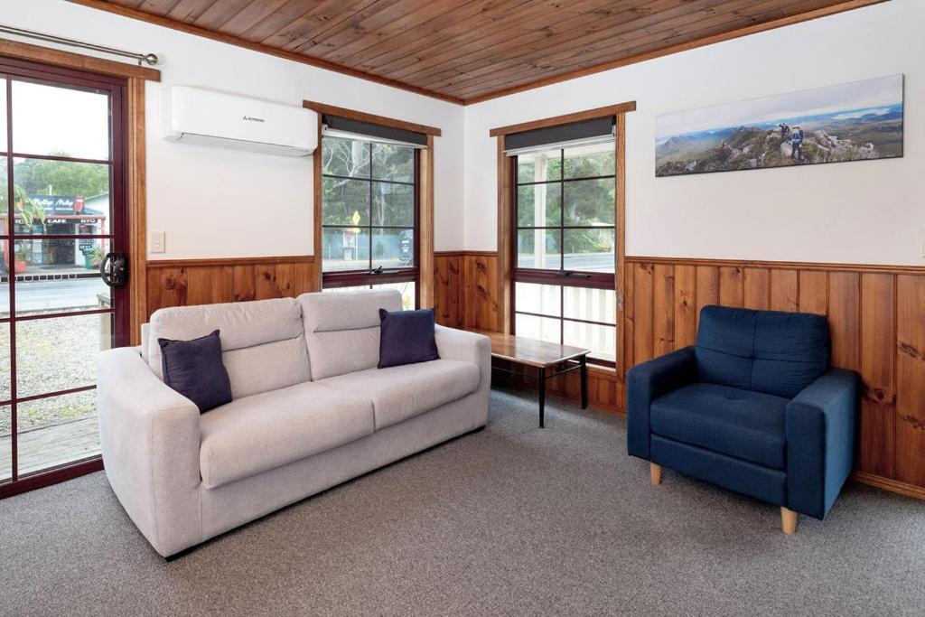Kitty'S Cottages - Managed By Big4 Strahan Holiday Retreat Luaran gambar