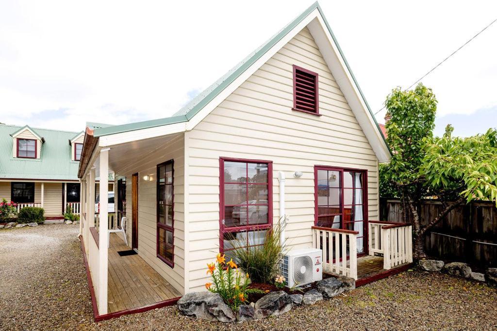 Kitty'S Cottages - Managed By Big4 Strahan Holiday Retreat Luaran gambar